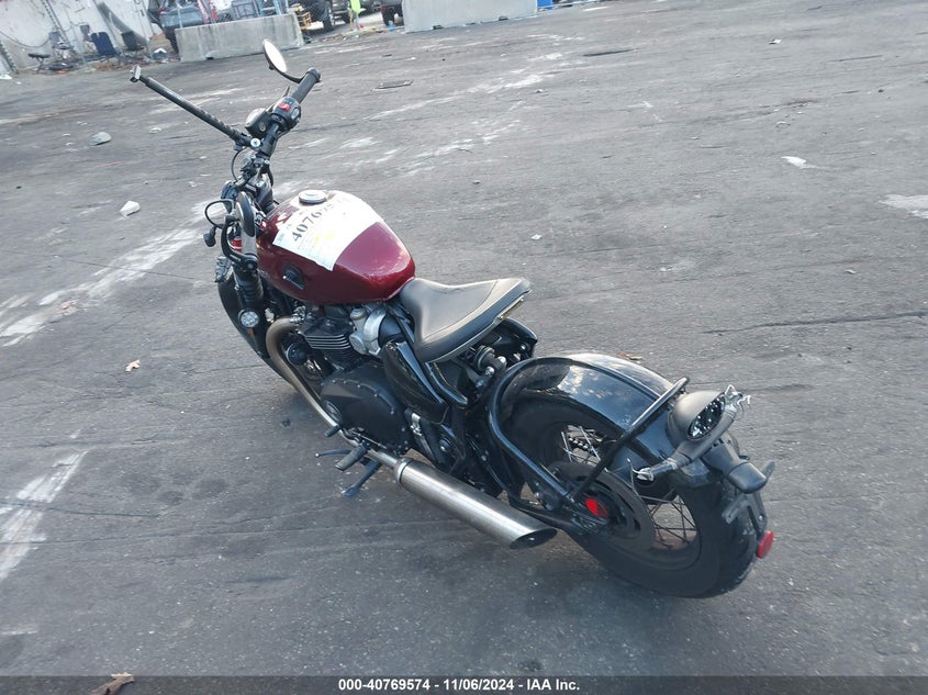 2022 TRIUMPH MOTORCYCLE BONNEVILLE BOBBER - SMTD53HL9NTBB4815