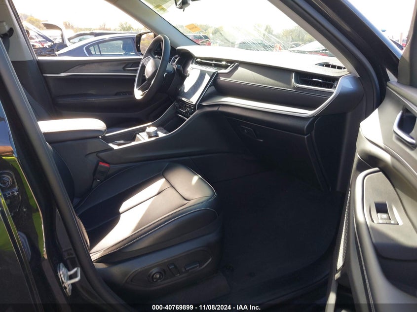 2023 JEEP GRAND CHEROKEE L VIN: 1C4RJKBG3P8852428