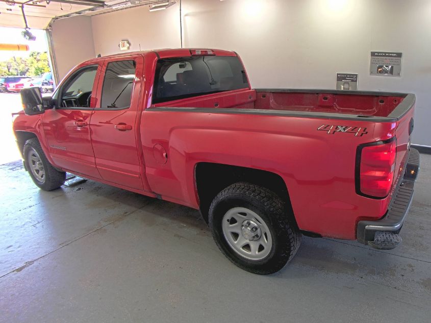 2018 Chevrolet Silverado K1500 Lt VIN: 1GCVKREC5JZ242755 Lot: 40769977