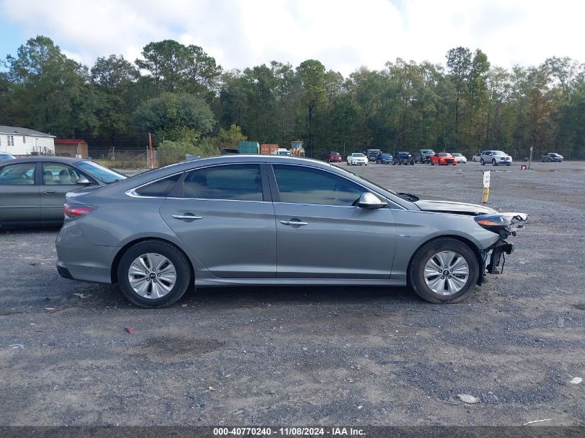 2018 Hyundai Sonata Hybrid Se VIN: KMHE24L32JA079000 Lot: 40770240