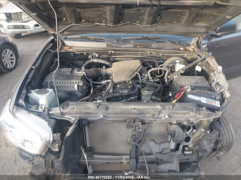 VIN 5TFSX5EN5HX049865 2017 TOYOTA TACOMA SR