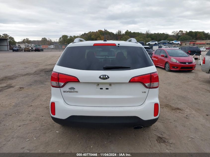 2015 KIA SORENTO LX V6 - 5XYKTDA73FG648745