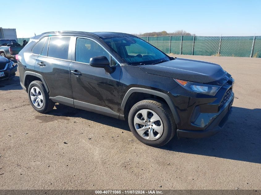 VIN 2T3H1RFV7KW002981 2019 Toyota RAV4, LE no.1