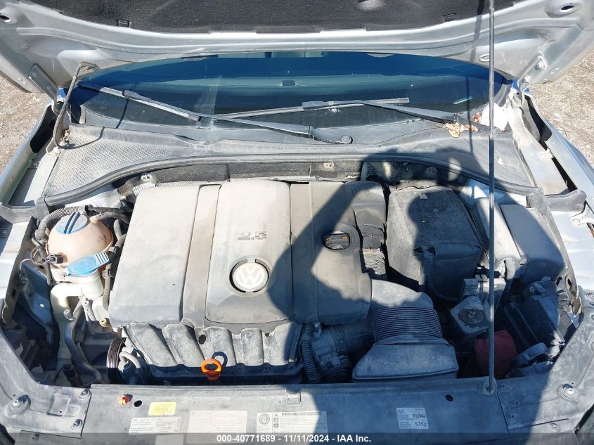 2013 VOLKSWAGEN PASSAT 2.5L S - 1VWAP7A38DC081011
