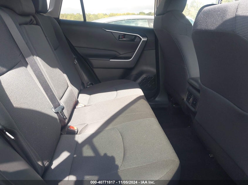 VIN 2T3H1RFV9PC239903 2023 TOYOTA RAV4 LE