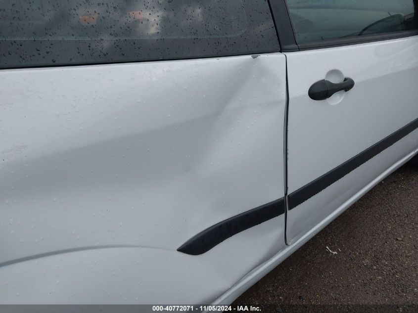 2004 Ford Focus VIN: 3FAFC31Z94R120332 Lot: 40772071