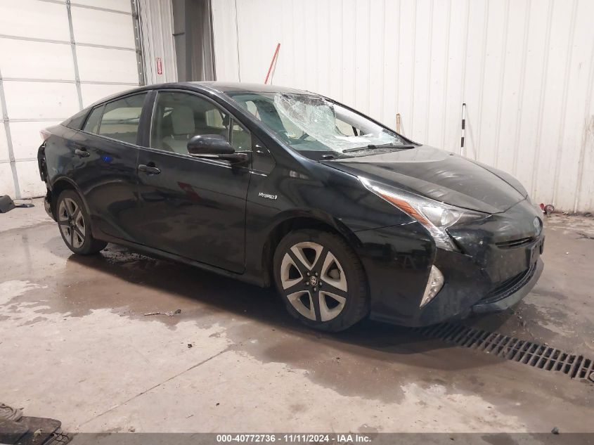 VIN JTDKARFU0G3505677 2016 Toyota Prius, Three Touring no.1