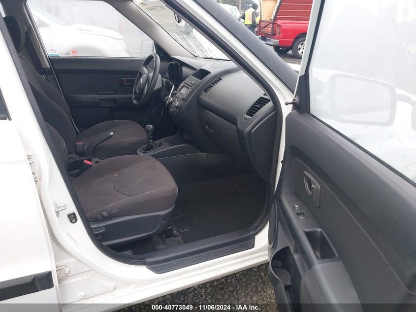 2013 KIA SOUL VIN: KNDJT2A57D7758951