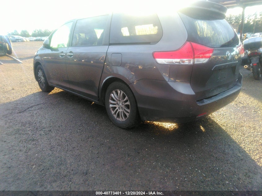 Vin: 5tdyk3dc4bs017287, lot: 41262882, toyota sienna xle/limited 20113