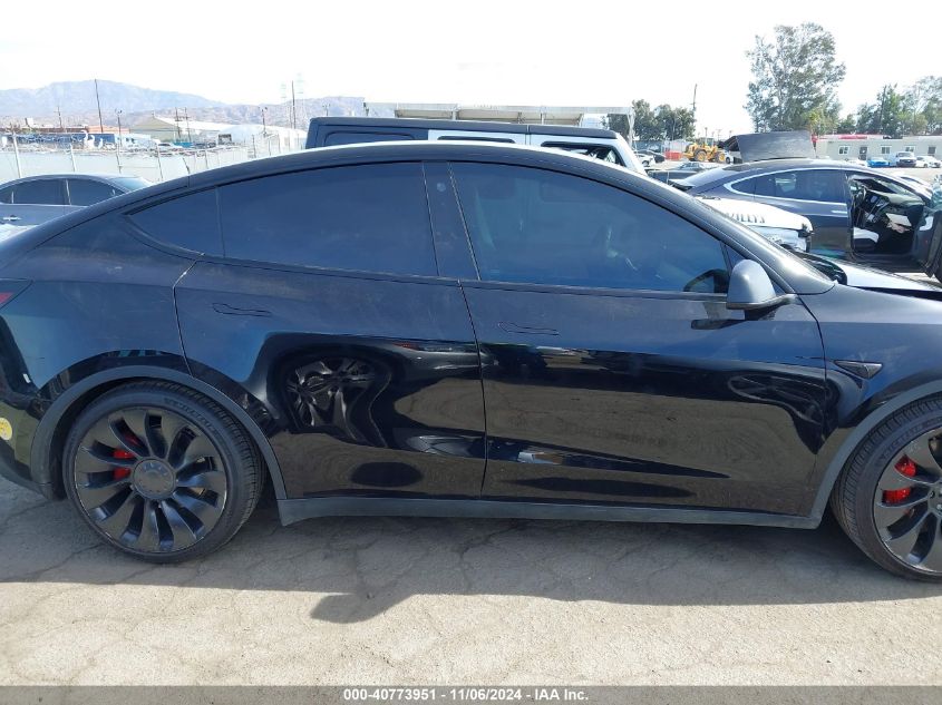 2022 Tesla Model Y Performance Dual Motor All-Wheel Drive VIN: 7SAYGDEF9NF522141 Lot: 40773951