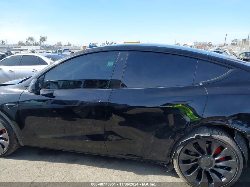 2022 Tesla Model Y Performance Dual Motor All-Wheel Drive VIN: 7SAYGDEF9NF522141 Lot: 40773951