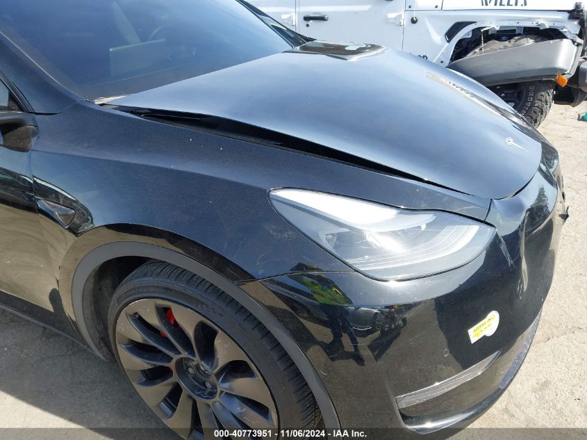 2022 Tesla Model Y Performance Dual Motor All-Wheel Drive VIN: 7SAYGDEF9NF522141 Lot: 40773951