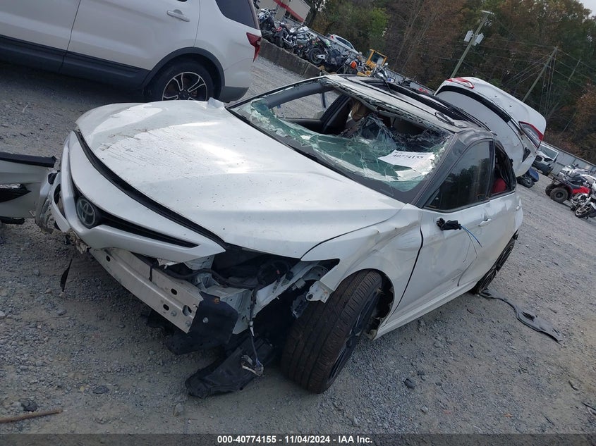 VIN 4T1B61HK5JU155751 2018 TOYOTA CAMRY XSE