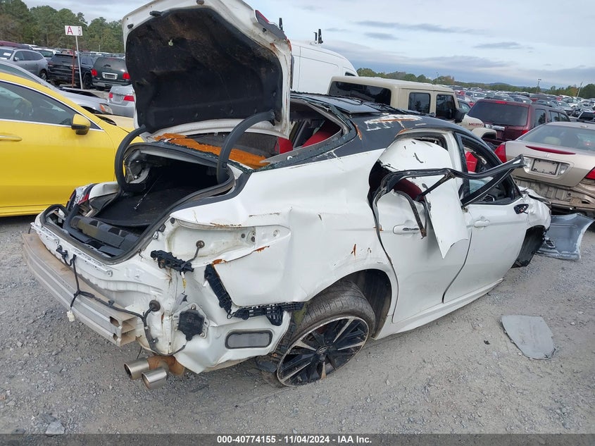 VIN 4T1B61HK5JU155751 2018 TOYOTA CAMRY XSE