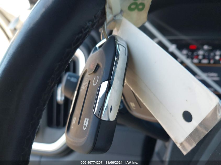 2020 Chevrolet Silverado 1500 - 3GCUYHET2LG340102