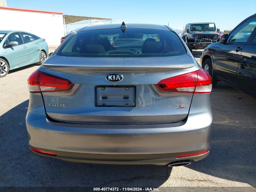 2018 Kia Forte S VIN: 3KPFL4A70JE249590 Lot: 40774372