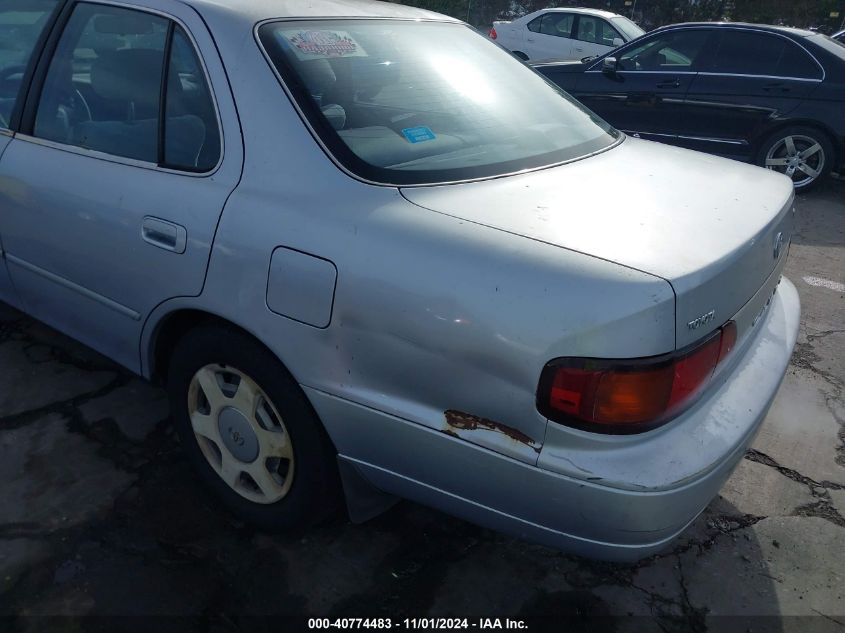 1995 Toyota Camry Le VIN: JT2GK12E2S0093932 Lot: 40774483