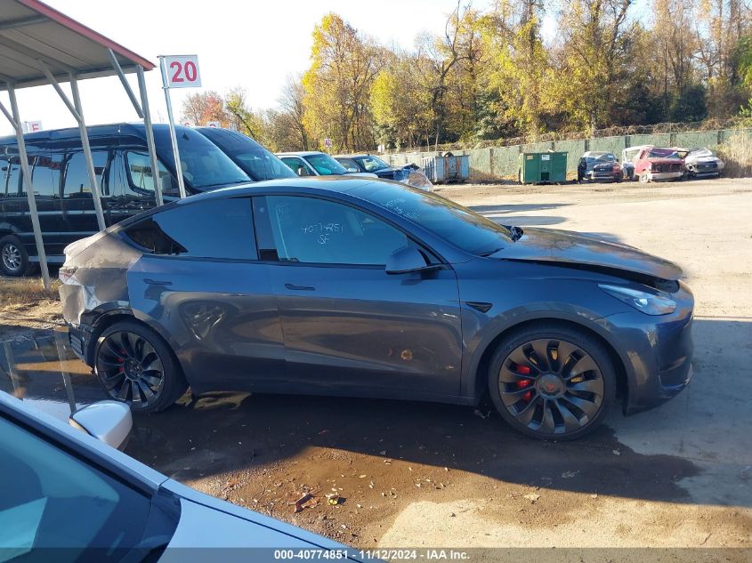 2022 Tesla Model Y Performance Dual Motor All-Wheel Drive VIN: 7SAYGDEF2NF437416 Lot: 40774851