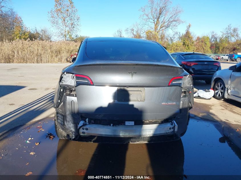 2022 Tesla Model Y Performance Dual Motor All-Wheel Drive VIN: 7SAYGDEF2NF437416 Lot: 40774851