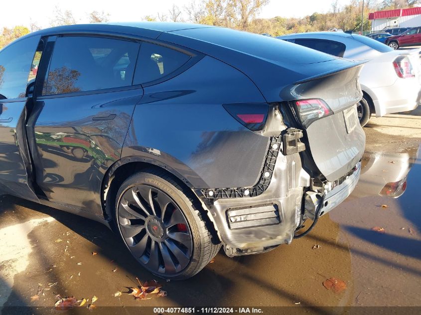 2022 Tesla Model Y Performance Dual Motor All-Wheel Drive VIN: 7SAYGDEF2NF437416 Lot: 40774851