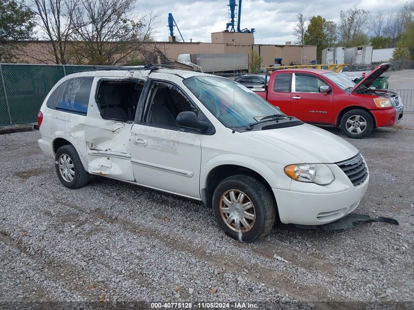 2005 Chrysler Town & Country Touring white suv gasoline 2C4GP54L45R466751 photo #1