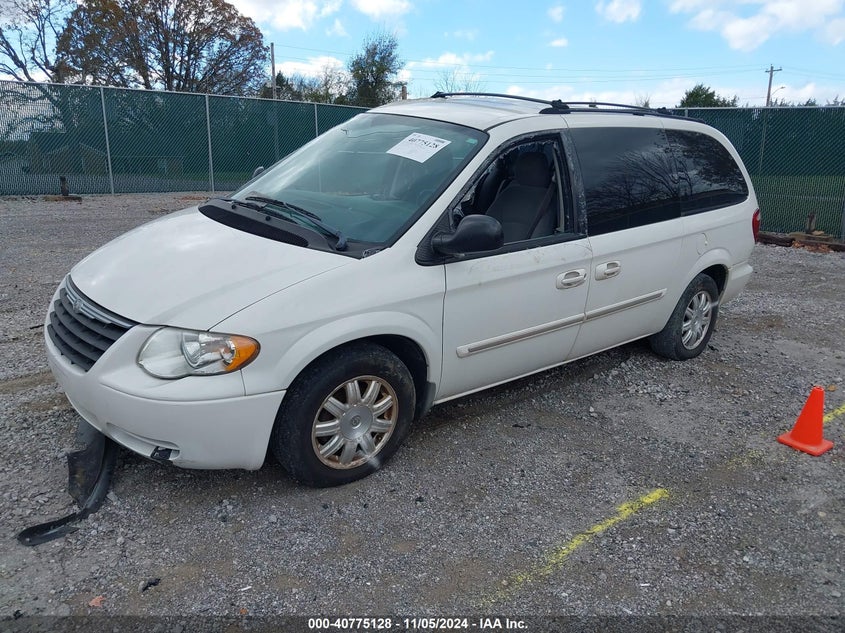 2005 Chrysler Town & Country Touring white suv gasoline 2C4GP54L45R466751 photo #3