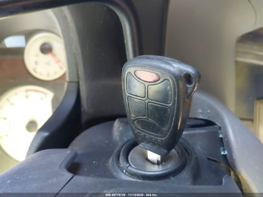 2005 Chrysler Town & Country Touring VIN: 2C4GP54L45R466751 Lot: 40775128