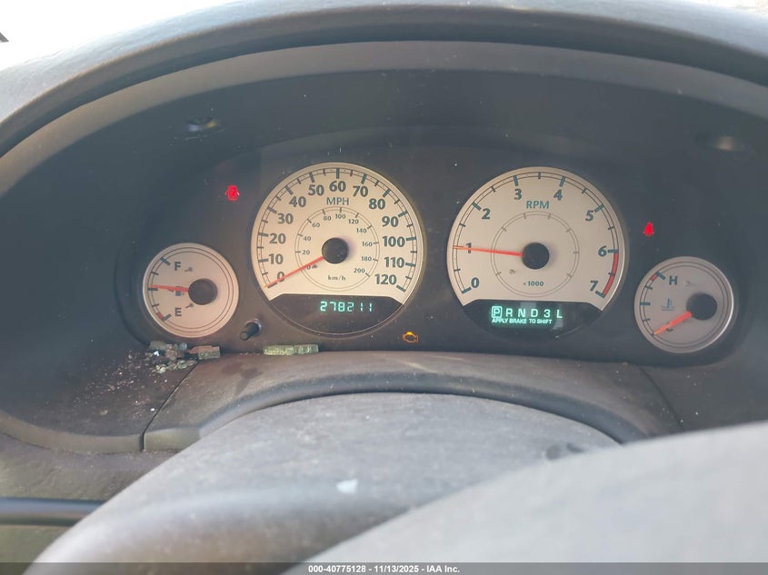 2005 Chrysler Town & Country Touring VIN: 2C4GP54L45R466751 Lot: 40775128