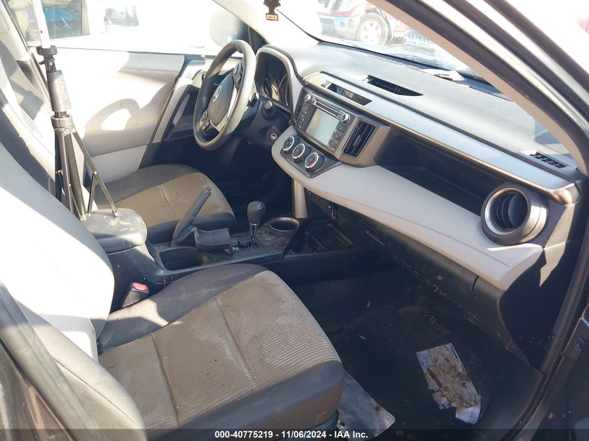 2013 TOYOTA RAV4 LE - JTMZFREV6D5009468