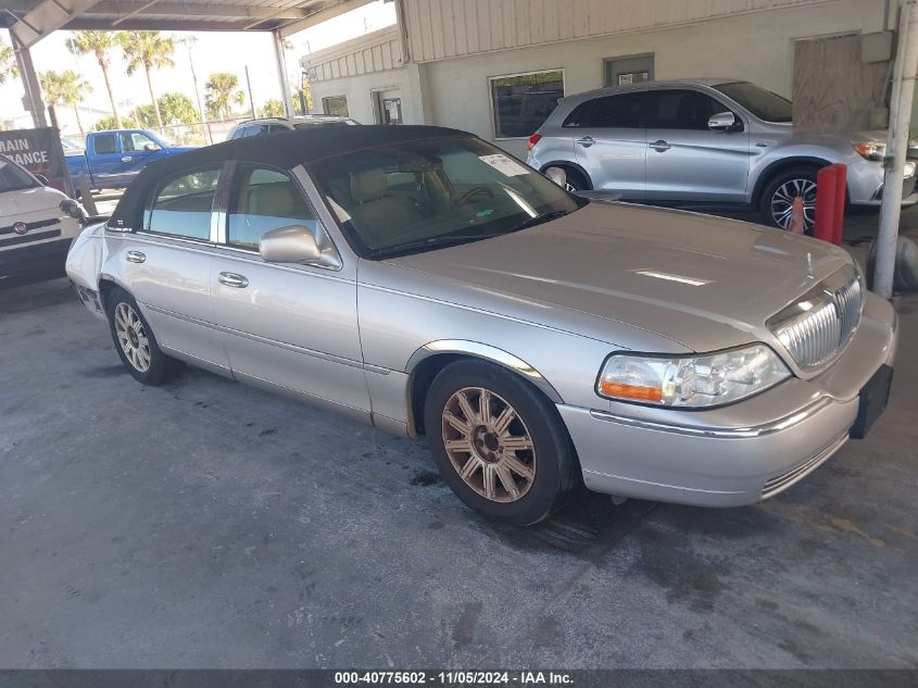 2008 Lincoln Town Car Signature Limited VIN: 2LNHM82W08X660748 Lot: 40775602