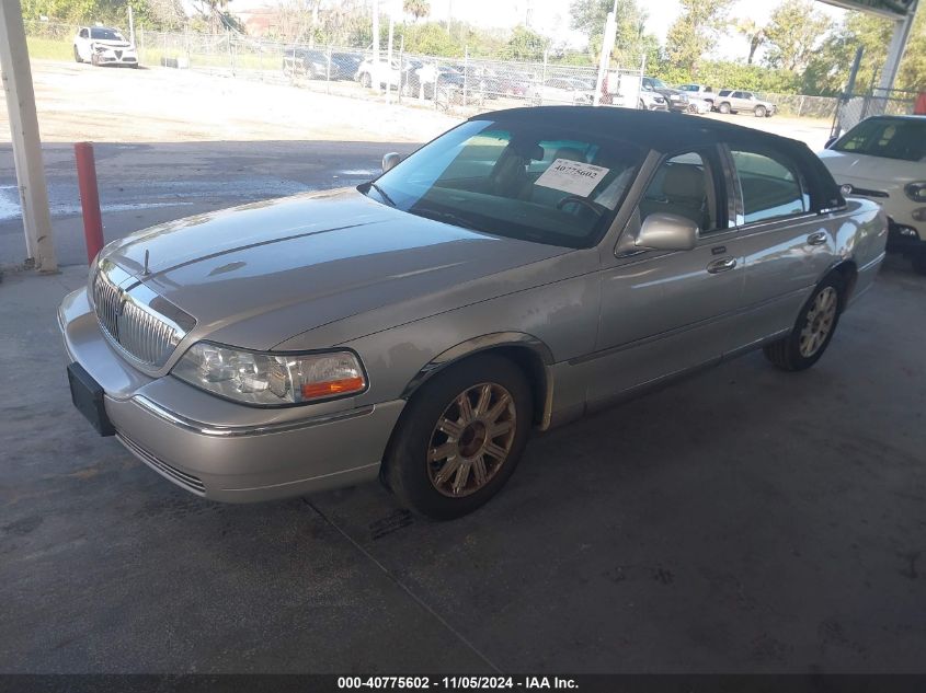 2008 Lincoln Town Car Signature Limited VIN: 2LNHM82W08X660748 Lot: 40775602