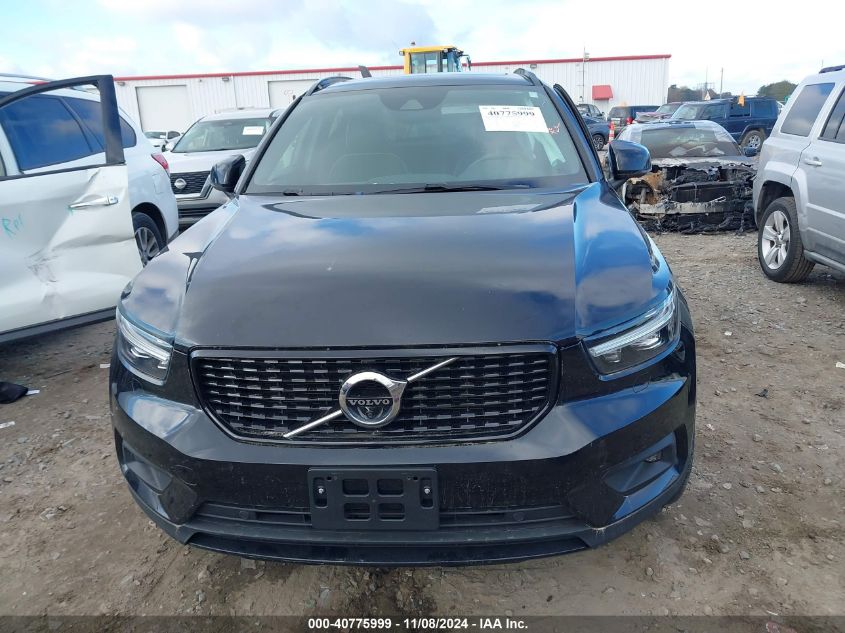 2021 Volvo Xc40 T5 R-Design VIN: YV4162UM5M2522934 Lot: 40775999