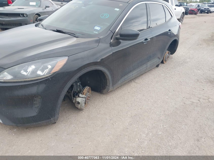 2020 Ford Escape Se VIN: 1FMCU0G69LUB03339 Lot: 40777063
