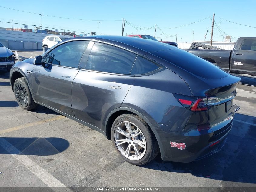 VIN 7SAYGDEE8RF064850 2024 TESLA MODEL Y no.3