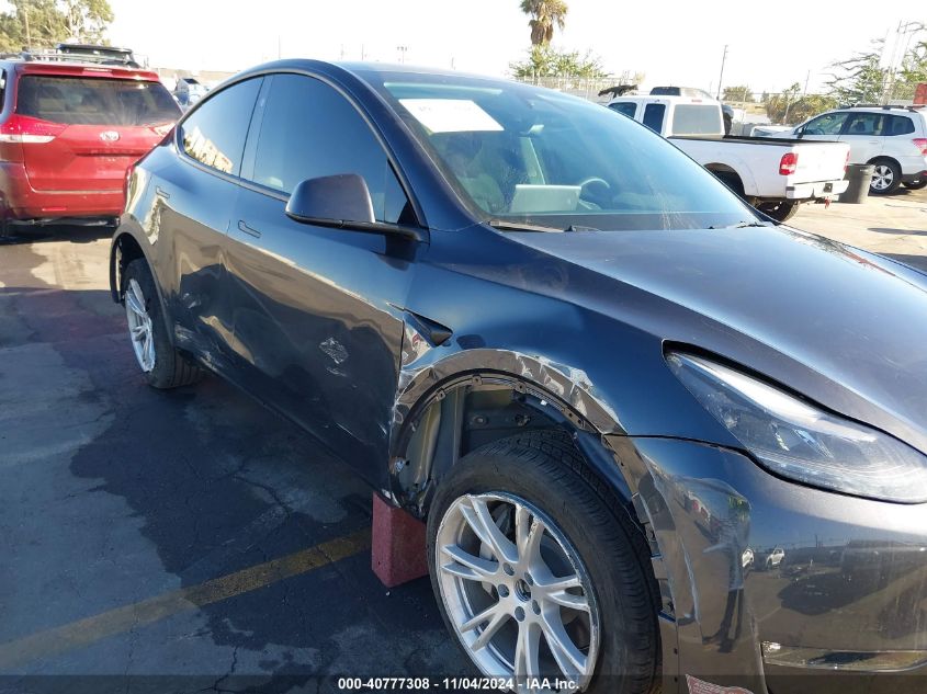 2024 Tesla Model Y Long Range Dual Motor All-Wheel Drive VIN: 7SAYGDEE8RF064850 Lot: 40777308