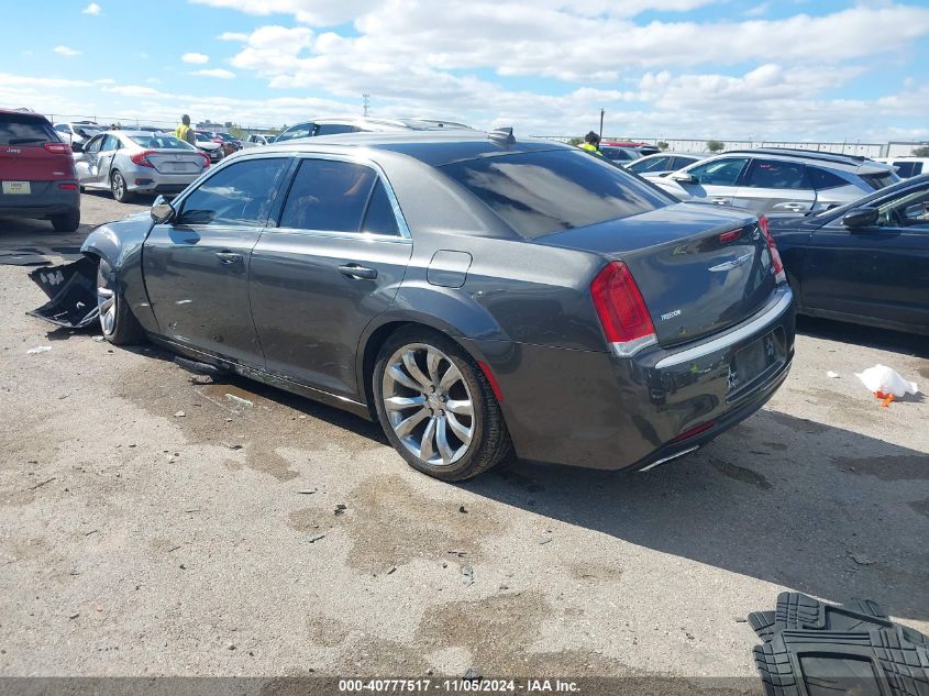 VIN 2C3CCAAG1KH569061 2019 CHRYSLER 300 no.3