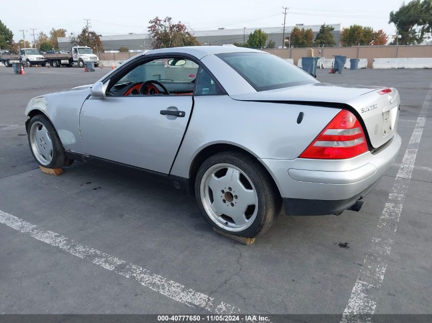 1998 Mercedes-Benz Slk 230 VIN: WDBKK47F2WF054442 Lot: 40777650