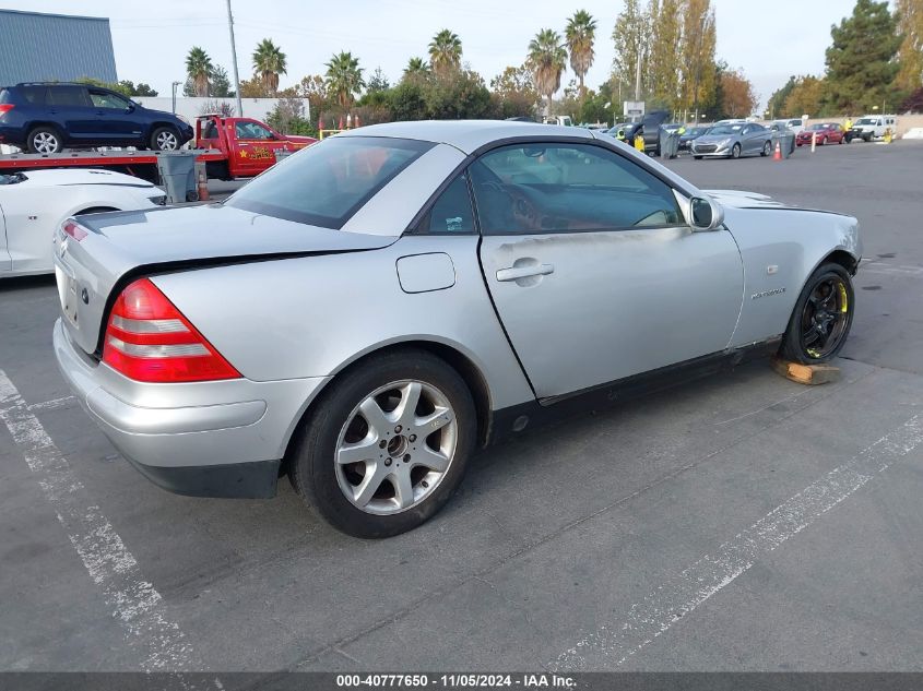 1998 Mercedes-Benz Slk 230 VIN: WDBKK47F2WF054442 Lot: 40777650