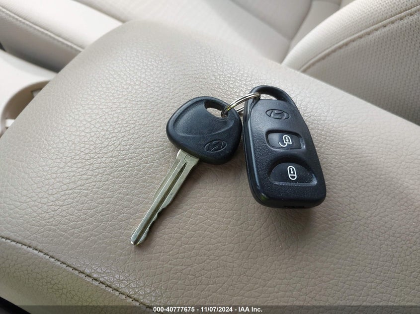 2012 HYUNDAI SANTA FE VIN: 5XYZG3AB4CG102162