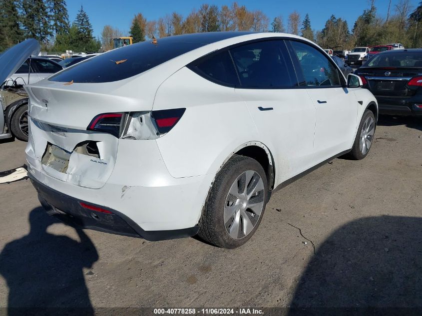 VIN 7SAYGDEE3PF635688 2023 TESLA MODEL Y no.4