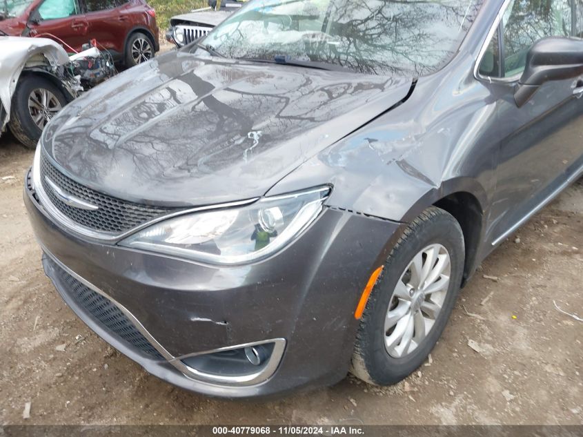 2018 Chrysler Pacifica Touring L VIN: 2C4RC1BG1JR142685 Lot: 40779068