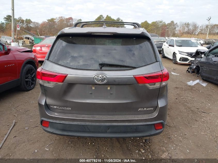 VIN 5TDJZRFH8JS561217 2018 Toyota Highlander, Xle no.16