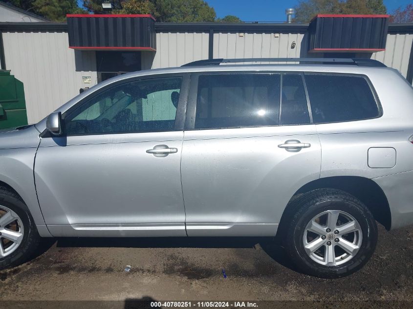 2010 Toyota Highlander Base V6 VIN: 5TDZK3EH5AS005601 Lot: 40780251