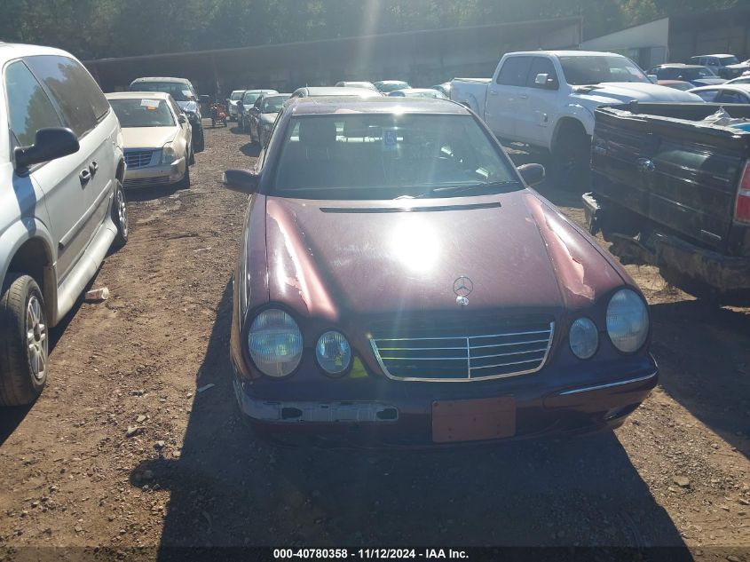 2001 Mercedes-Benz E 320 VIN: WDBJF65J11B208464 Lot: 40780358