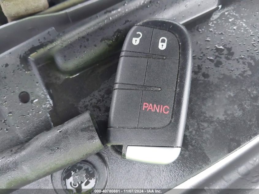 VIN 1C4RJFAG2JC297887 2018 JEEP GRAND CHEROKEE LAREDO E 4X4