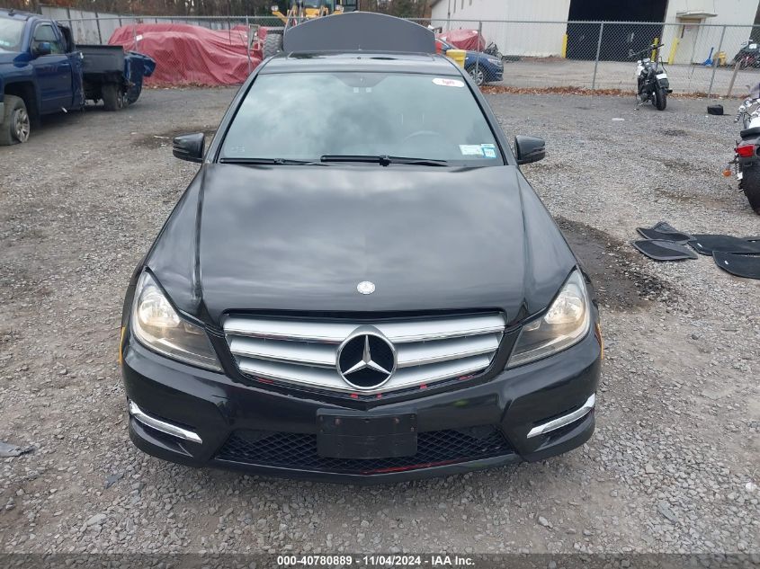 2012 Mercedes-Benz C 300 Luxury 4Matic/Sport 4Matic VIN: WDDGF8BB1CR227262 Lot: 40780889