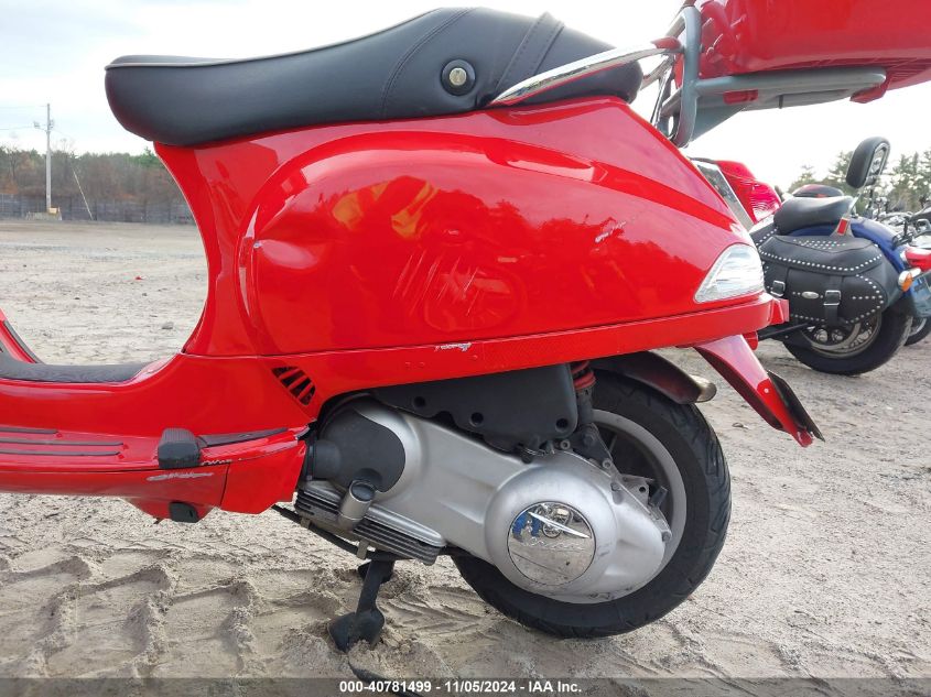 2011 Vespa Lx 150Ie VIN: ZAPM688F4B5400137 Lot: 40781499