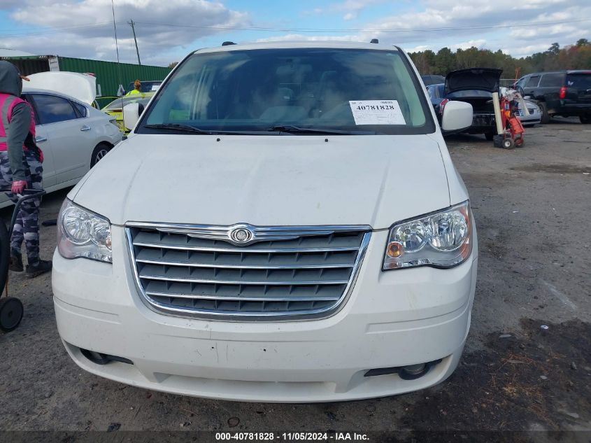 2010 Chrysler Town & Country Touring VIN: 2A4RR5D19AR500818 Lot: 40781828