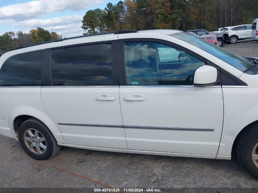 2010 Chrysler Town & Country Touring VIN: 2A4RR5D19AR500818 Lot: 40781828