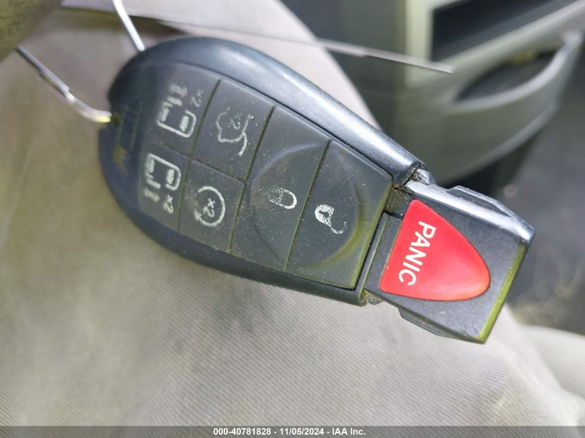 2010 Chrysler Town & Country Touring VIN: 2A4RR5D19AR500818 Lot: 40781828